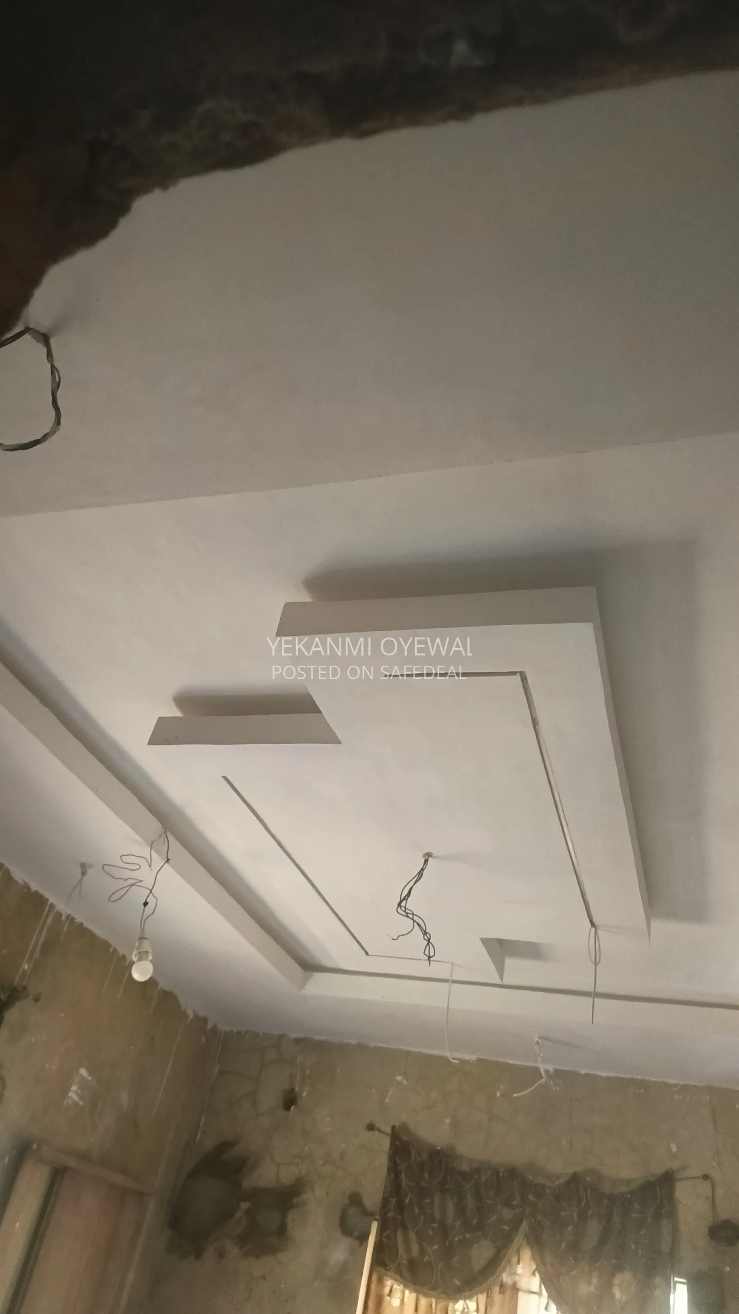 Polystyrene ceiling pop