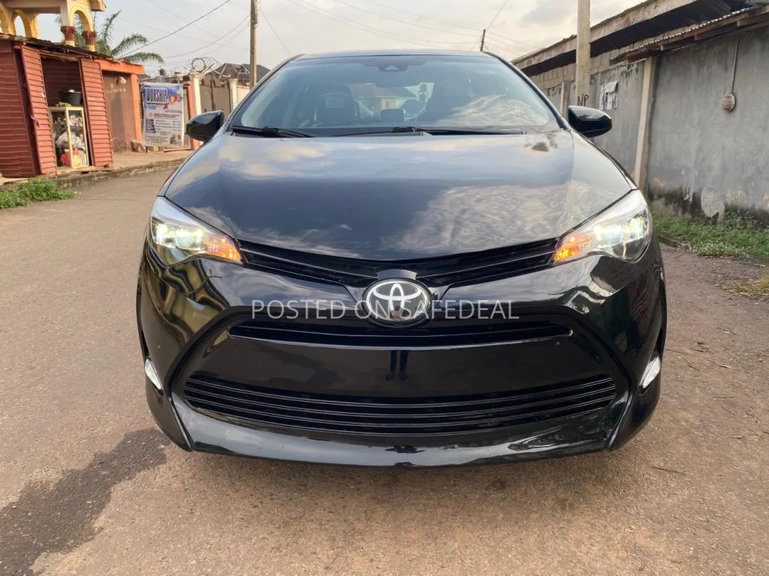2018 Toyota Corolla - Black