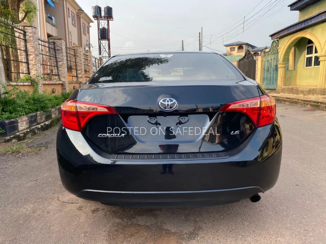 2018 Toyota Corolla - Black