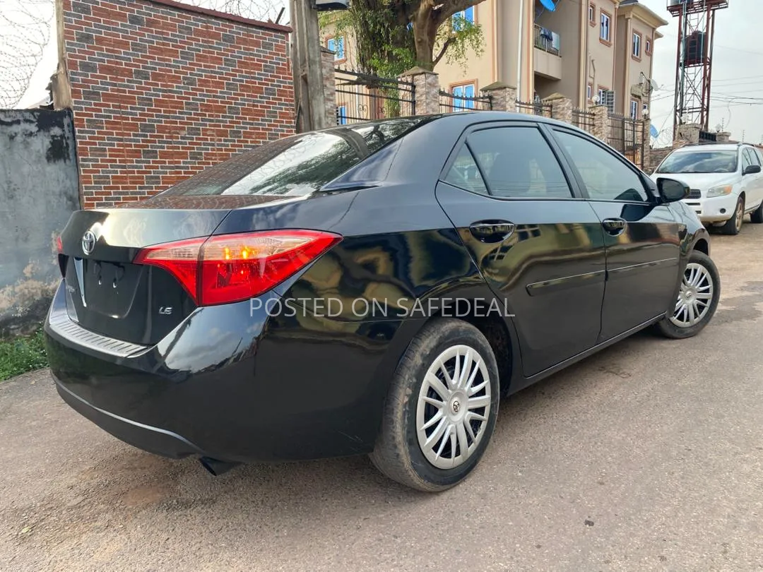 2018 Toyota Corolla - Black
