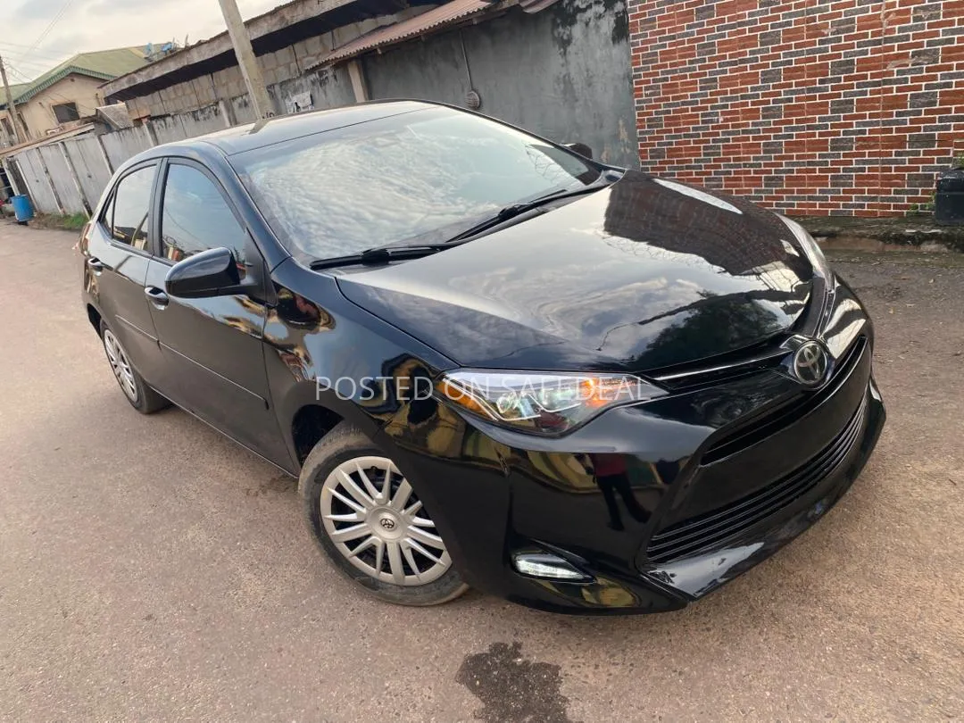 2018 Toyota Corolla - Black