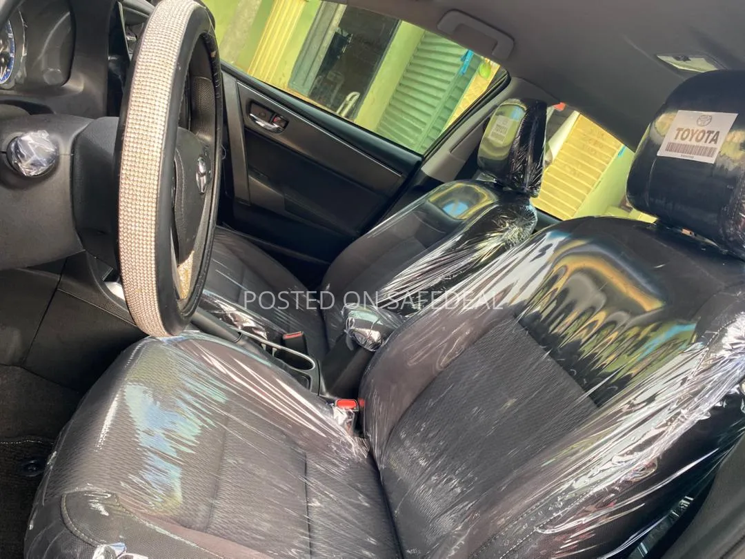 2018 Toyota Corolla - Black